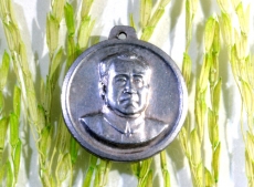 Mao - Plakette Anhänger  1968