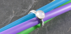 Mondstein und Silber, Ring