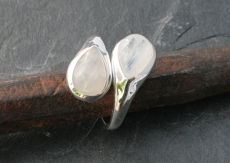Mondstein und Silber, Ring