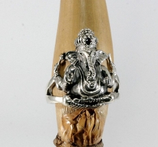 Ganesha, Ring, 925 Sterling Silber und ein kleiner Rubin