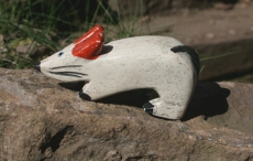 Maus, kleine Holzskulptur