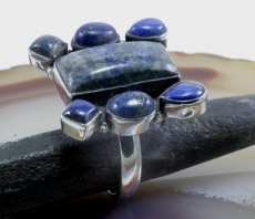 Lapislazuli und Silber, Ring