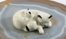 Katze mit Kind, Porzellanminiatur,Miniatur