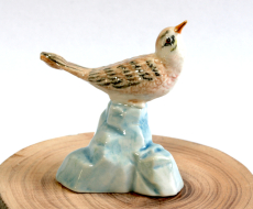 Lerche, Porzellanminiatur