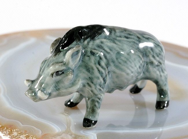 Wildschwein, Porzellanminiatur