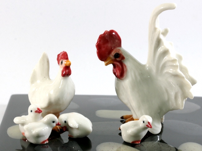 Huhn,Hahn,Küken,Porzellanminiaturen