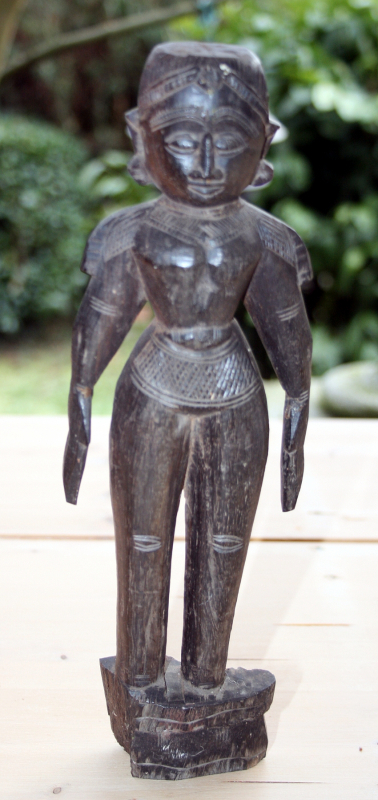 Alte Holzskulptur aus Indien, Tempelfigur, Ebenholz