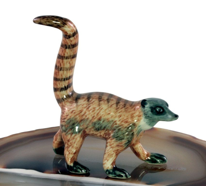 Nasenbär, Coati, Porzellanminiatur