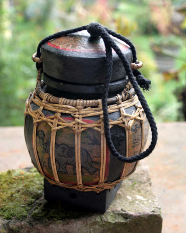 Honigsammelgefäß aus dem Gebiet Thailand-Laos-Myanmar