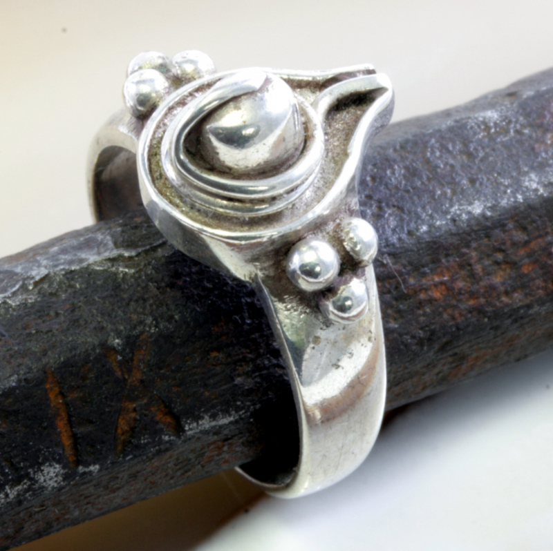 Feiner massiver Silberring
