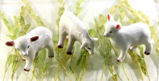Lämmer, Porzellanminiaturen