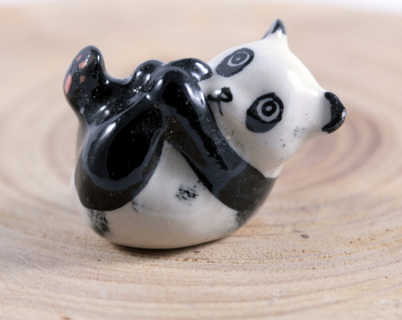 Panda, handbemalte Porzellanminiatur