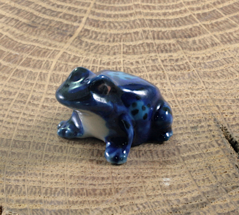 Frosch, Porzellanminiatur