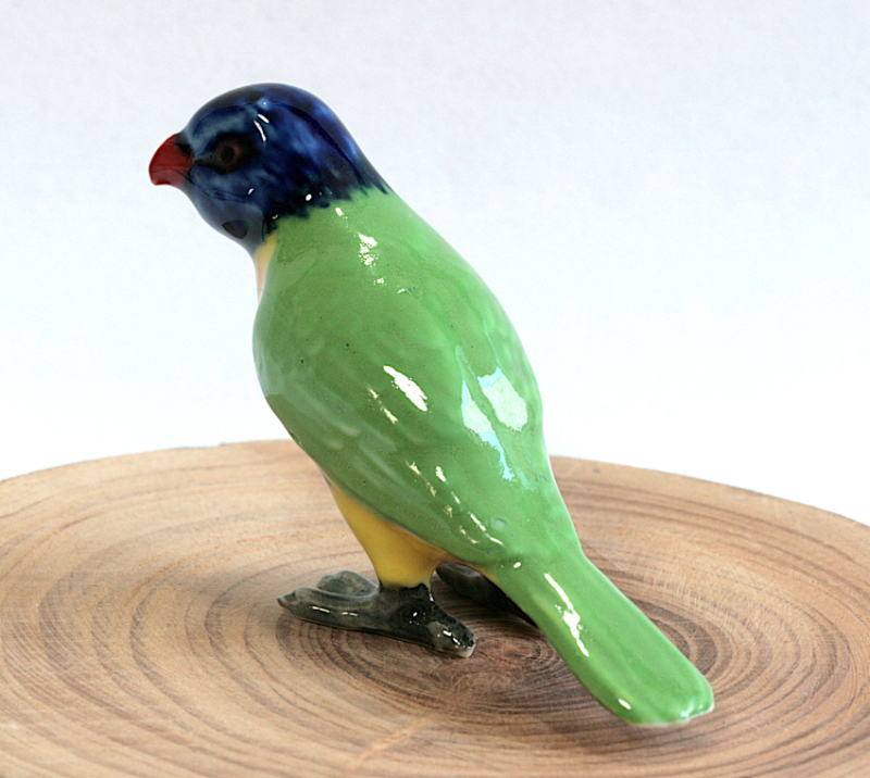 Regenbogenlori, Porzellanminiatur