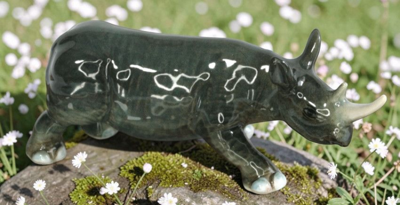 Nashorn, Rhinozeros,  Porzellan, Miniatur