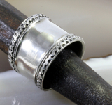 Ring im Balidesign, Silber